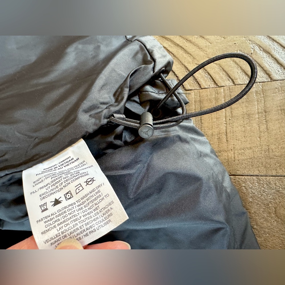 Jordan Nike - Air Jordan Black Puffer Jacket Women's Size Medium (NWT) - Picture 11 of 15